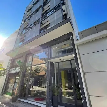 Luxury 3 *